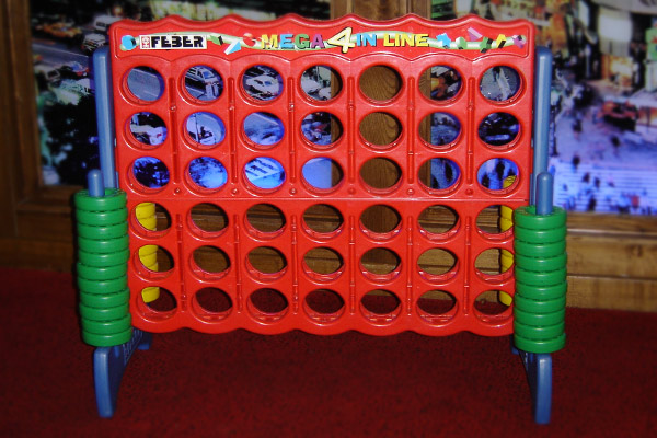 BOUNCY BOUNCE GIANT GAMES / Giant Operation Hire Leeds